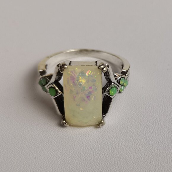 Jewelry - Second-hand women's fashion exquisite rings